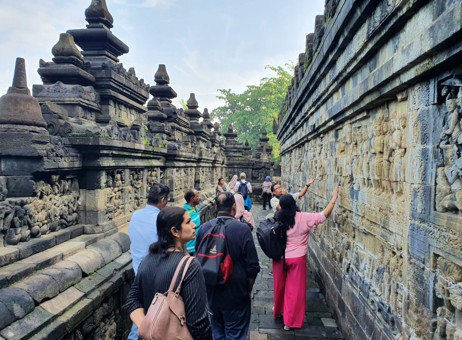 Semarang: Yogyakarta Borobudur & Prambanan 3D2N
