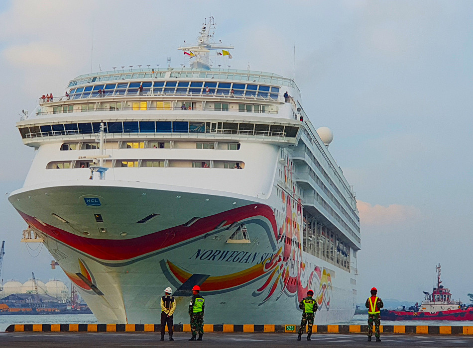 Borobudur Tour from Semarang Port