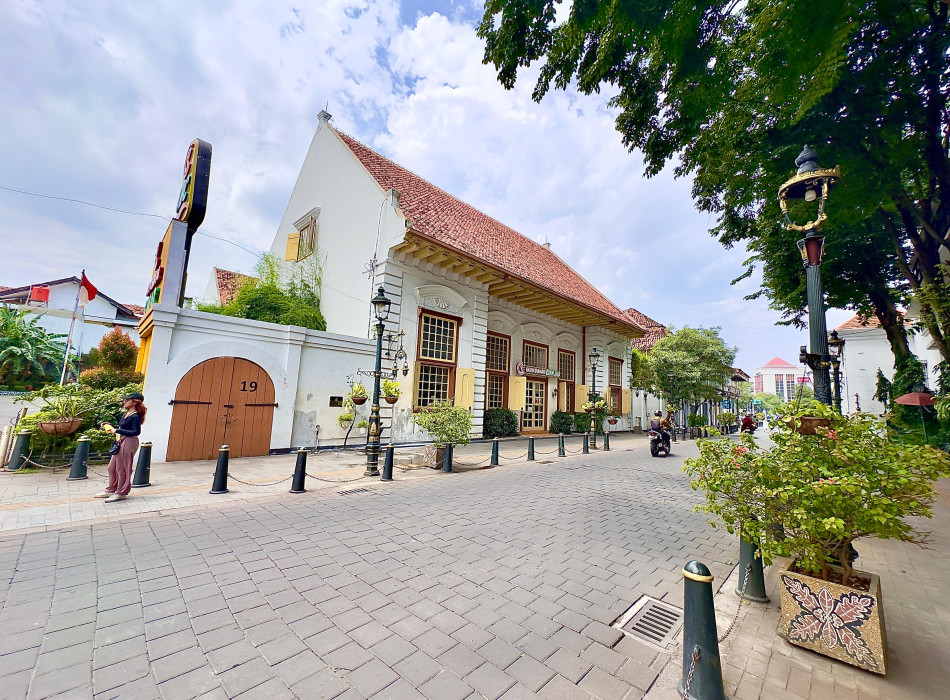 Semarang City Tour from Semarang Port